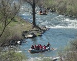 Впуснете се в едно истинско приключение по вода с Рафтинг по р. Искър от Makaroon