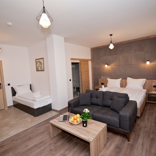 Indulge in complete relaxation with breakfast and spa with an overnight stay for two at the Romantica SPA Hotel from Makaroon