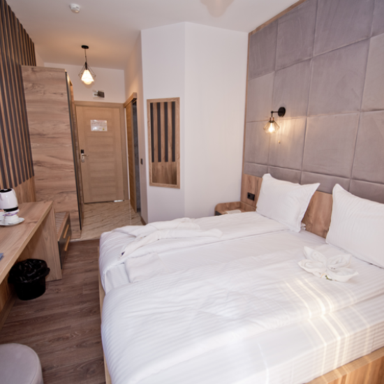 Indulge in complete relaxation with breakfast and spa with an overnight stay for two at the Romantica SPA Hotel from Makaroon