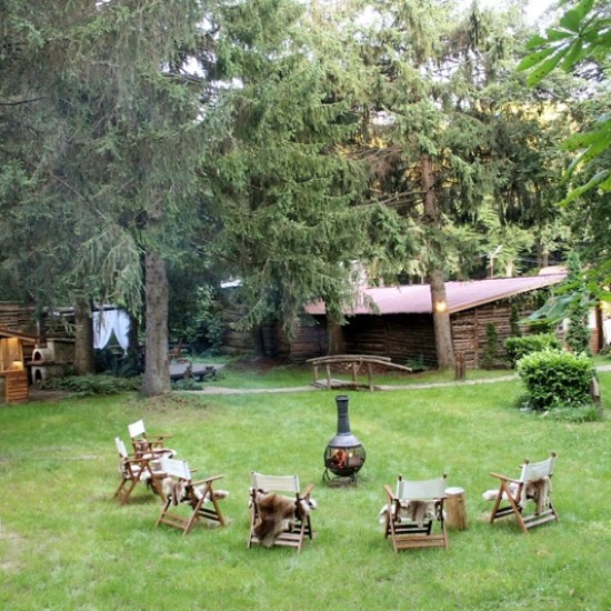 Подарете си ден сред природата с барбекю и стрелба с лък край Ихтиман от Makaroon