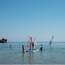 1 час Пътешествие по море с каяк или sup за двама в залива на плаж Нестинарка, Царево