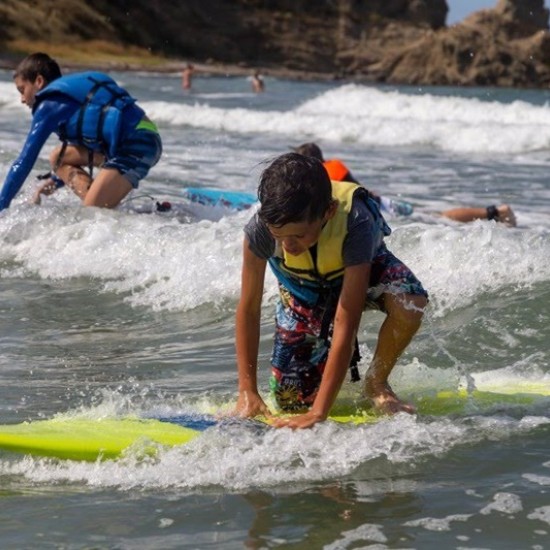 Подарете си една необикновена разходка по море с каяк или sup за двама в залива на плаж Нестинарка от Makaroon