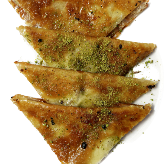 Насладете се на автентични турски сладкиши с Десертно меню за двама в Турски ресторант При майстор Ибо от Makaroon