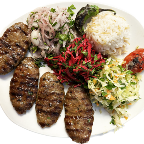 Опознайте вкуса на Турция с богата семейна вечеря с 3-степенно меню по избор в Турски ресторант При майстор Ибо от Makaroon