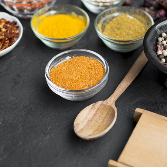 Опознайте света на подправките с дегустация на ароматни растения от цял свят за един човек от Makaroon