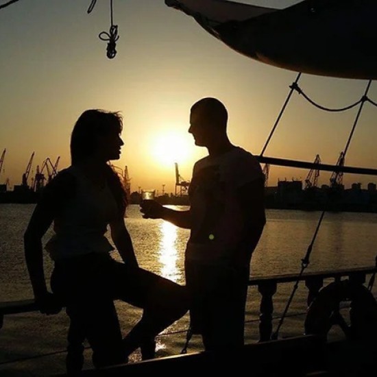 Подарете си една необикновена морска разходка за двама с кораб Св. Тома край Варна от Makaroon