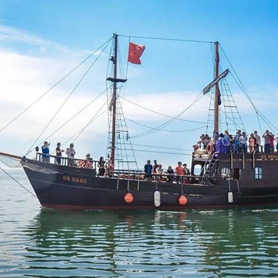 Подарете си една необикновена морска разходка за двама с кораб Св. Тома край Варна от Makaroon