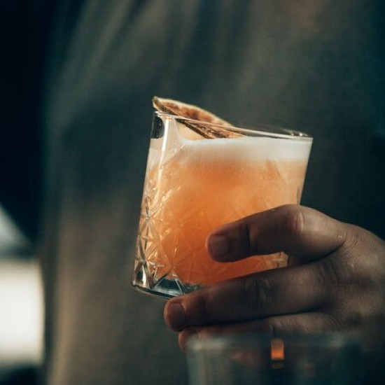 Плавайте в море от ром с„Дегустация за двама ром ентусиасти“ от Makaroon Плавайте в море от ром с„Дегустация за двама ром ентусиасти“ от Makaroon